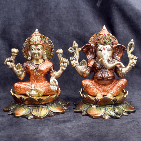 Beautiful handcrafted brass Lakshmi Ganesh idol for home temple and festive pooja. Indiaβs Largest Brass Idols Brand - www.satvikstore.in