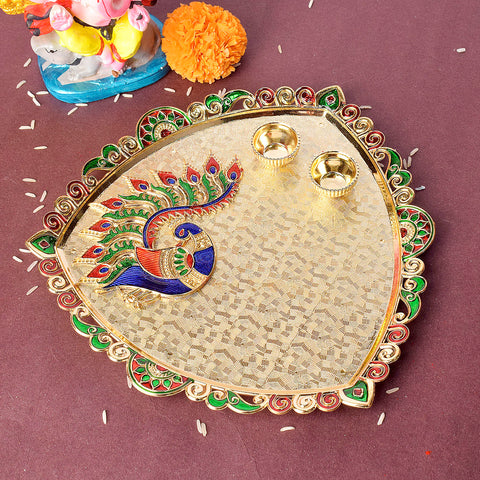 Classic kumkum holder with finely etched traditional patterns, designed for storing sacred kumkum or sindoor during rituals and daily pooja. Indiaβs Largest Pooja Accessories Brand β www.satvikstore.in