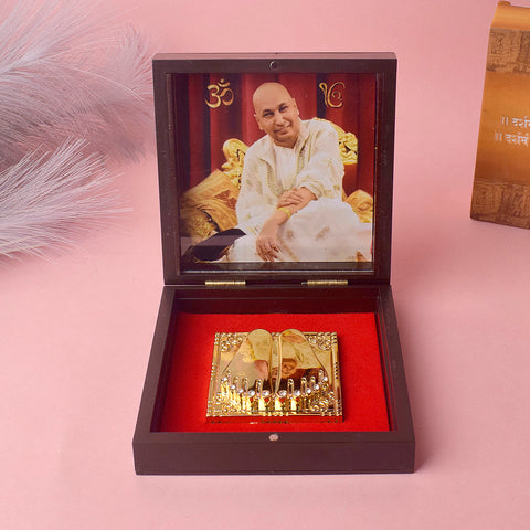 Guru Ji Wooden Gold Plated Sukrana Charan Paduka Prayer Box