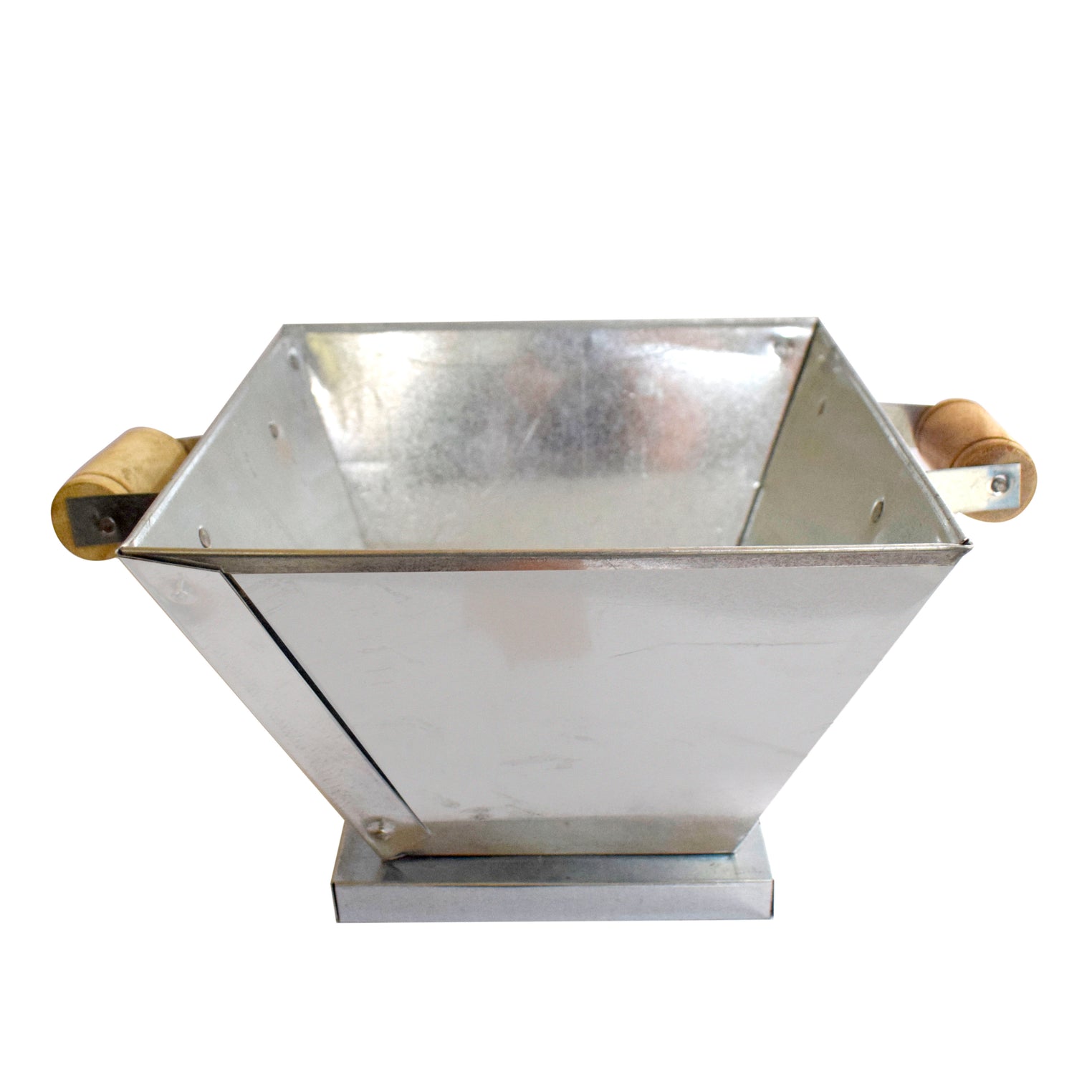 Iron Hawan Kund with Free Hawan Samagri is a complete spiritual setup for sacred fire rituals. This durable kund ensures safe and effective hawan ceremonies at home or temple β Indiaβs Largest Pooja Accessories Brand β www.satvikstore.in