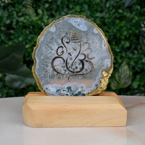Spiritual Agate Ganesha Display Stand featuring a finely hand-painted Lord Ganesha image on a natural agate stone slice, mounted on a sturdy metal stand for sacred and elegant home decor. Indiaβs Largest Pooja Accessories Brand β www.satvikstore.in