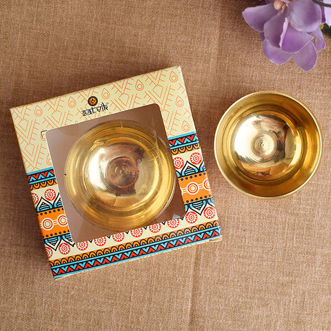 Brass Bhog Bowl (Small) is a traditional offering bowl used for presenting prasad during religious rituals and poojas. Crafted from high-quality brass, it ensures purity and sanctity in your spiritual practices β Indiaβs Largest Pooja Accessories Brand β www.satvikstore.in