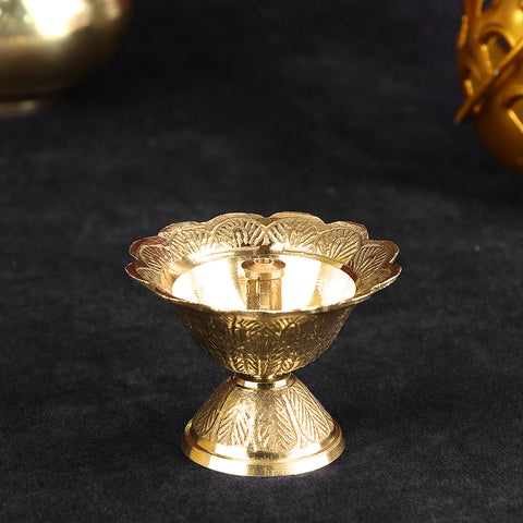 Designer Brass Devdas Akhand Diya β Exquisite brass oil lamp with Akhand flame design, perfect for continuous lighting during pooja ceremonies. Indiaβs Largest Pooja Accessories Brand β www.satvikstore.in